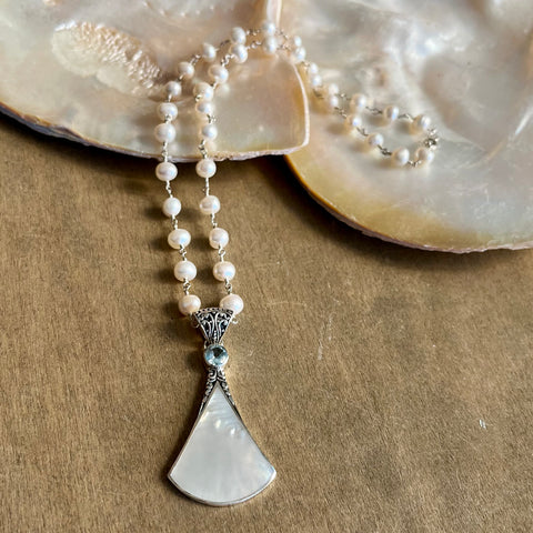 MOP Pendant Aquamarine Pearl Necklace