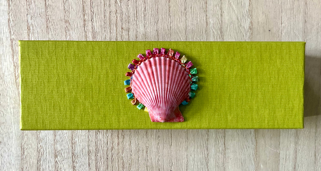 Rainbow Scallop Gift Box