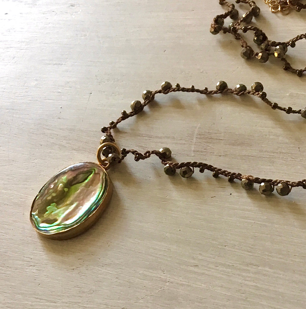 Oval Abalone Pendant Necklace