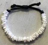 Clamshell Slipknot Bracelet