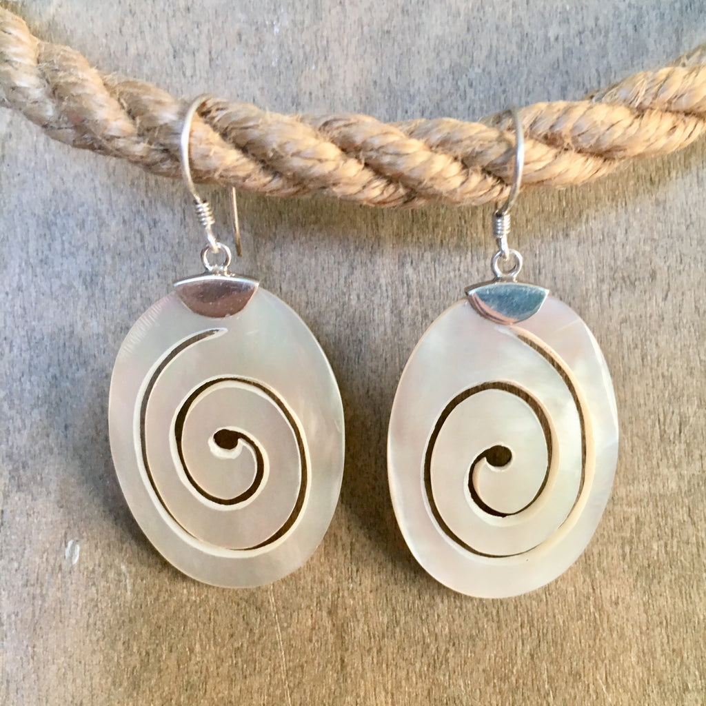 Pearl Shell Wave Earrings