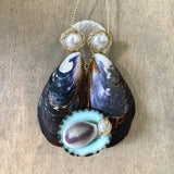 Mussel Shell Manger