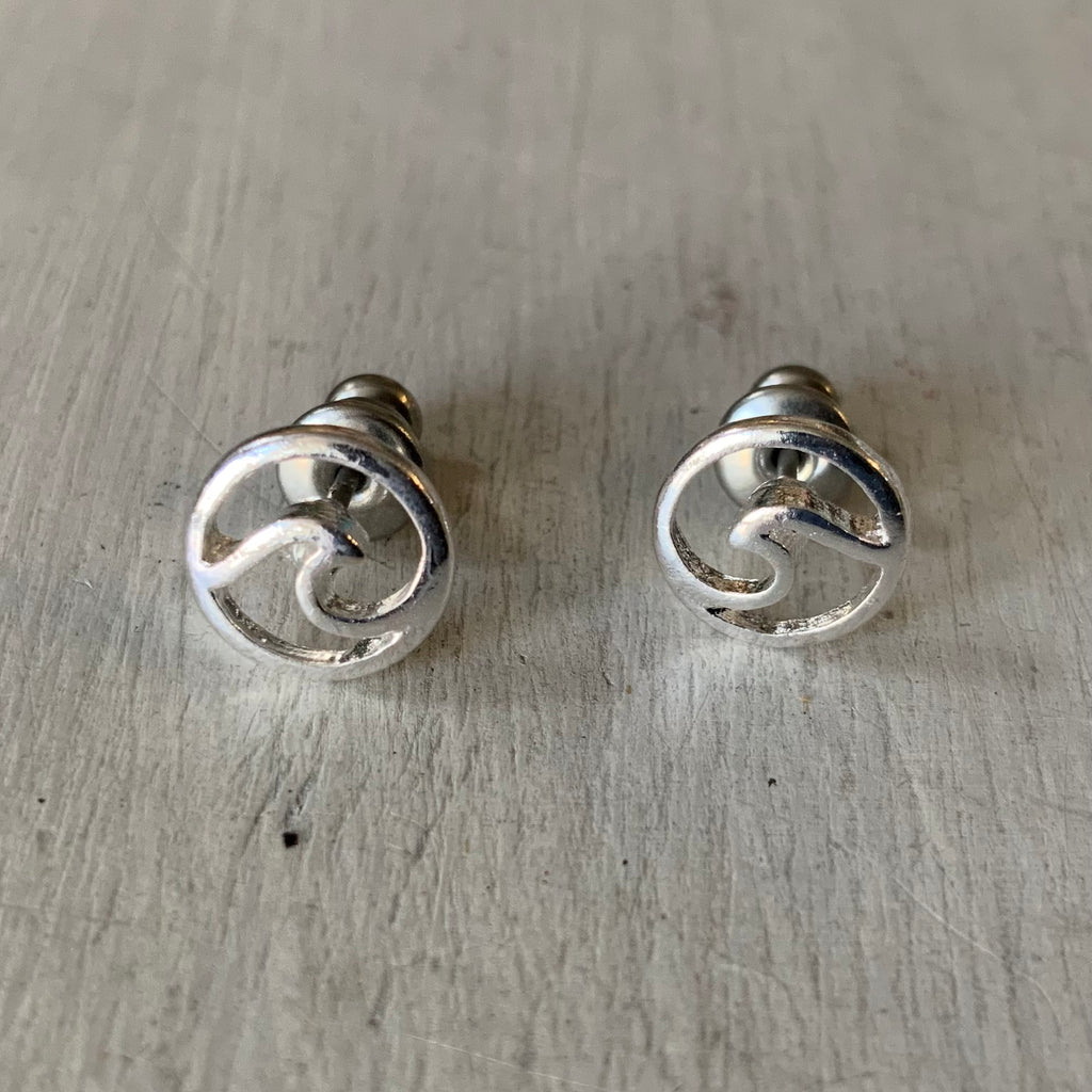 Circle Wave Stud Earrings