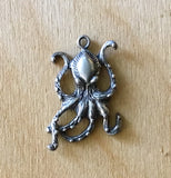 Crackin Octopus/ Medium/ Silver