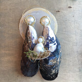 Mussel Shell Manger
