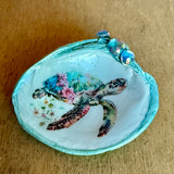 Clam Decoupage Magnet