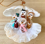 Clamshell Carolers Ornament