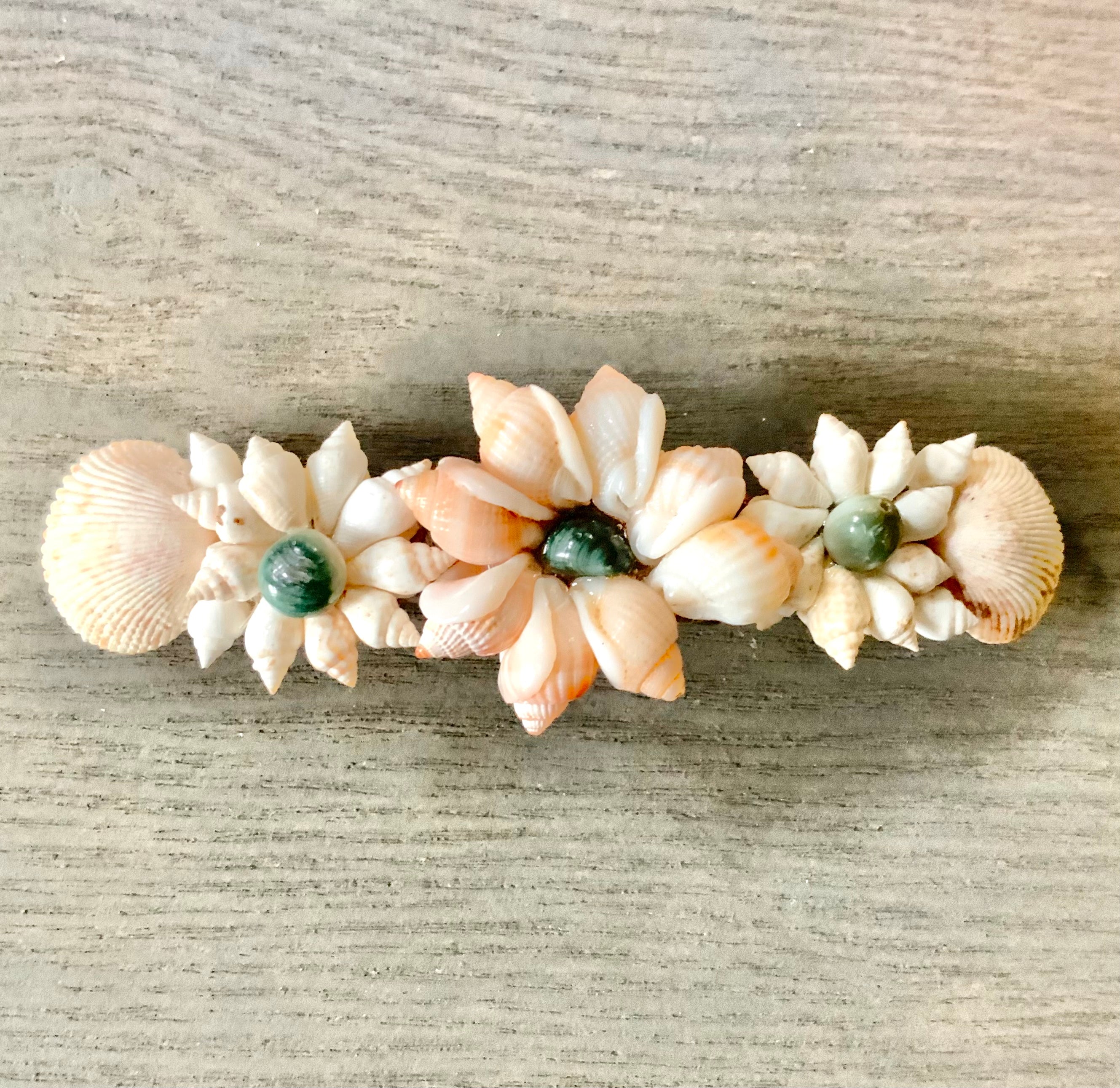 ???? Handmade Freshwater Premium Flower ? Hair Clip Tropical Flower Hair Claw Clips – Plumeria Style - Etsy main image 2