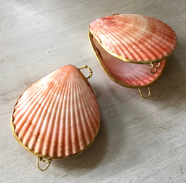 Seashell Jewelry Box I Seashell Pill Box I Seashell Ring Holder I Shell Purse I Coastal Wedding Ring Pillow - UK