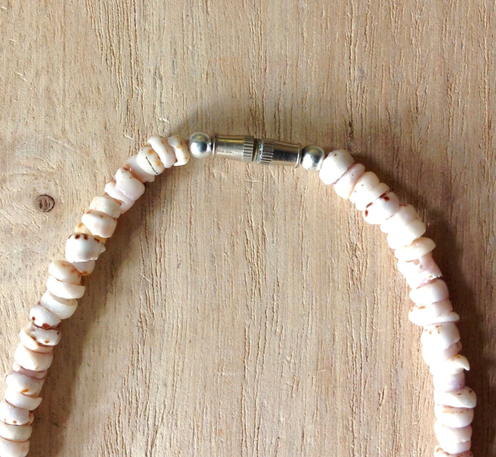 Vintage White Puka Shell Necklace, Seashell Necklace