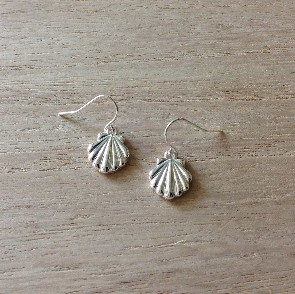 Hanging Clam Shell Earrings