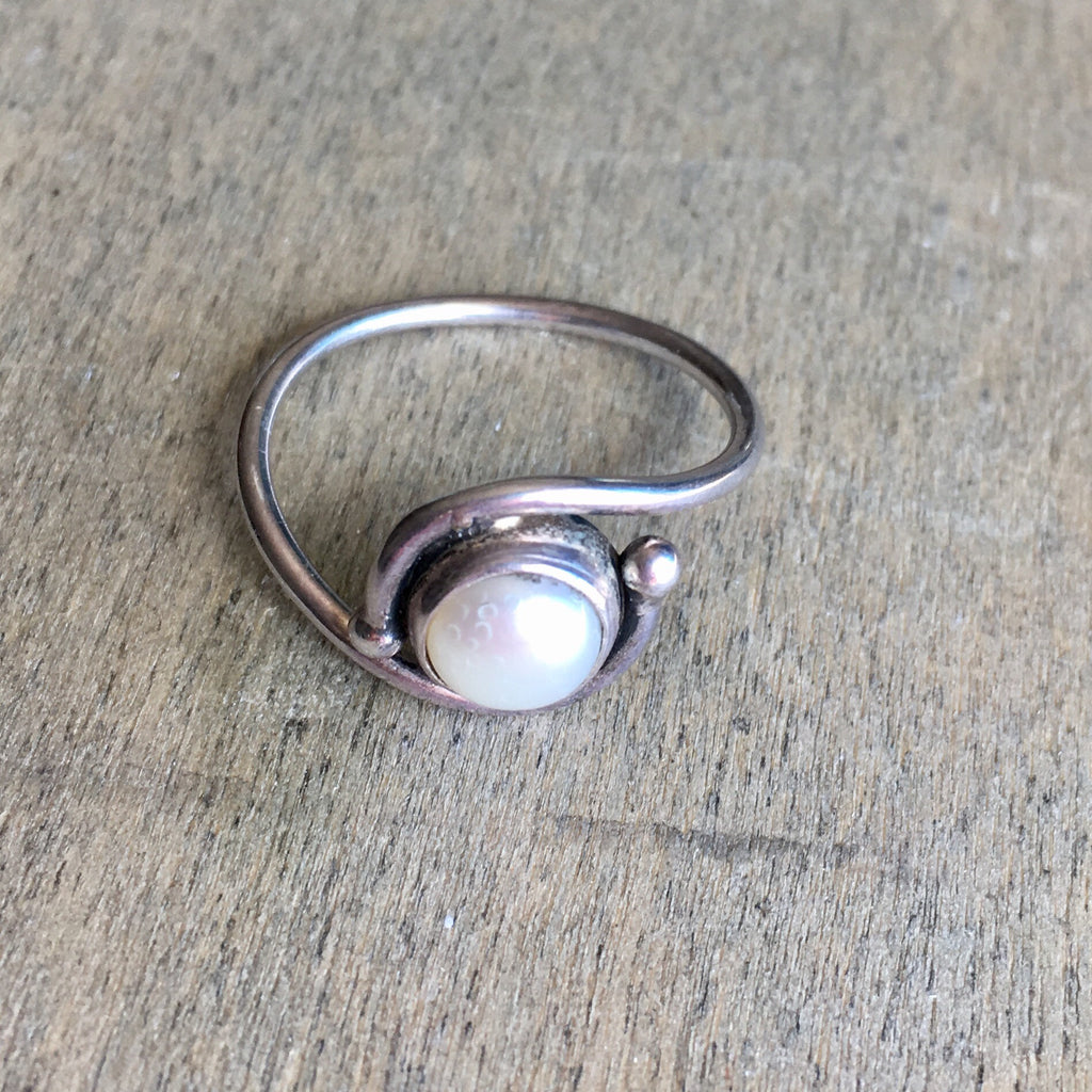 Pearl Wave Ring